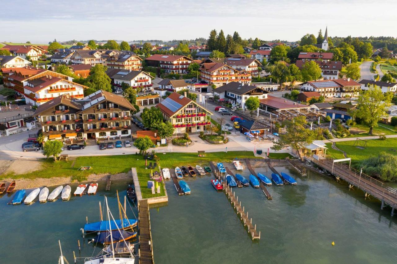 Gaestehaus Gruenaeugl Am See Gstadt am Chiemsee Dış mekan fotoğraf